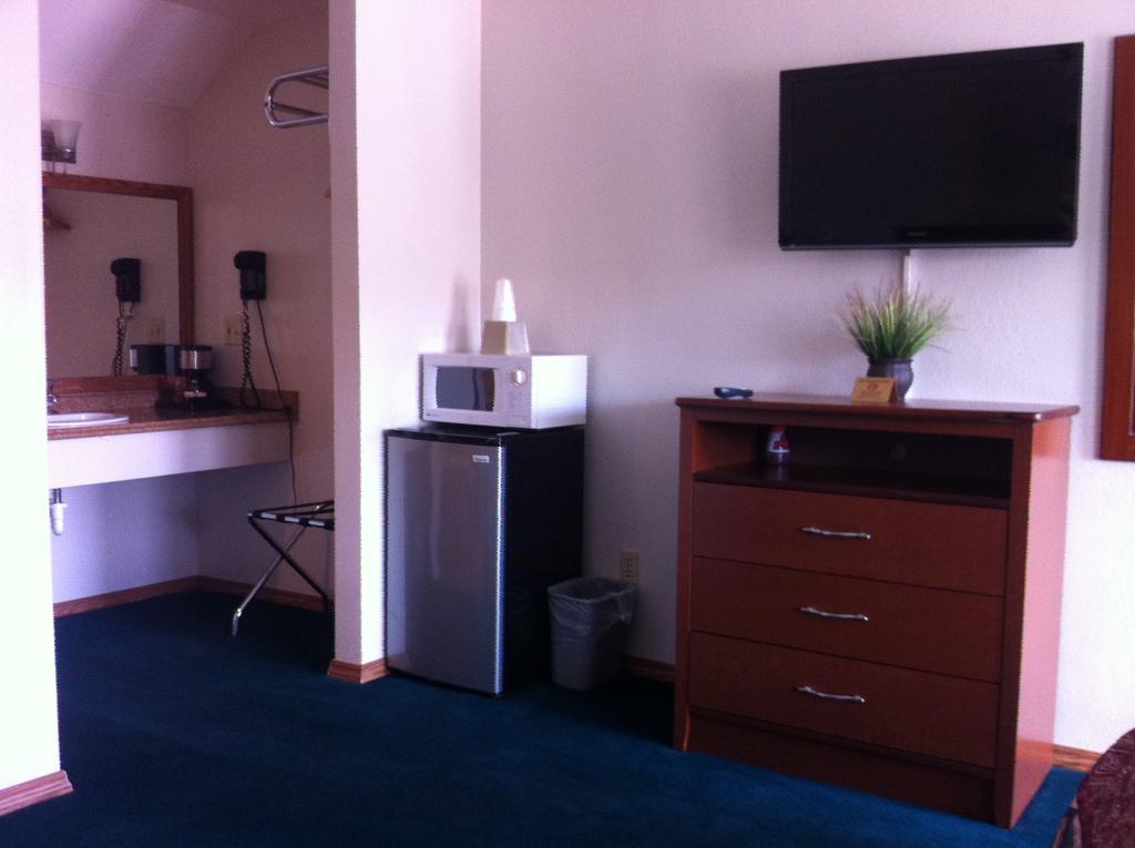 Legacy Inn Price Extérieur photo